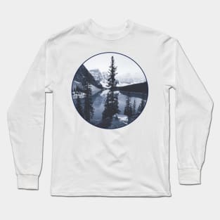 Canada, Moraine Lake, Banff National Park, Alberta Long Sleeve T-Shirt